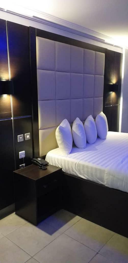 Presken Hotels @ Абуджа Экстерьер фото
