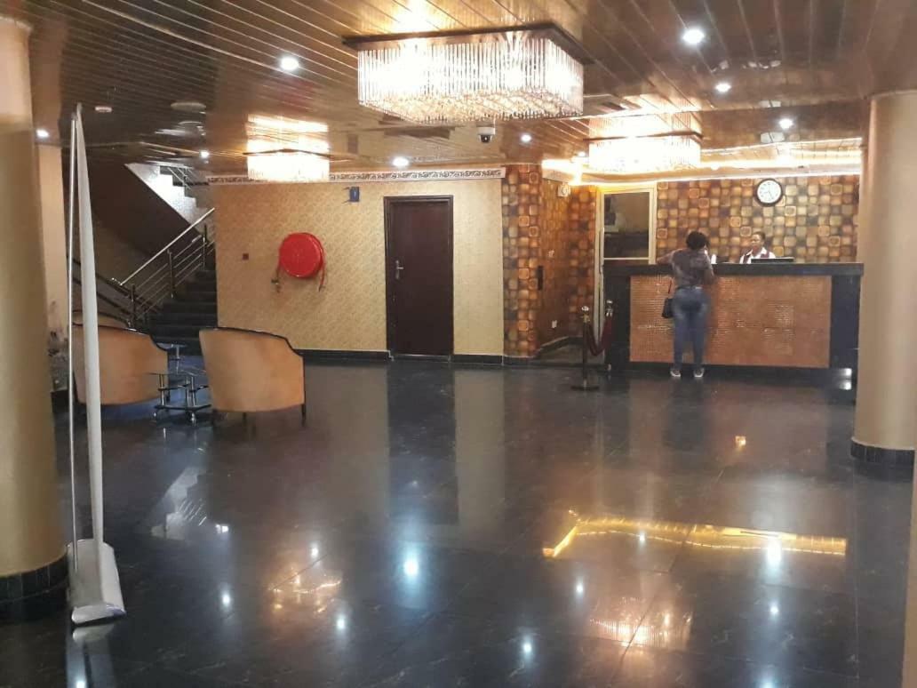 Presken Hotels @ Абуджа Экстерьер фото