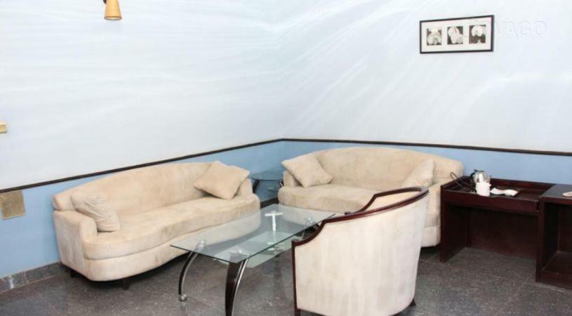 Presken Hotels @ Абуджа Экстерьер фото